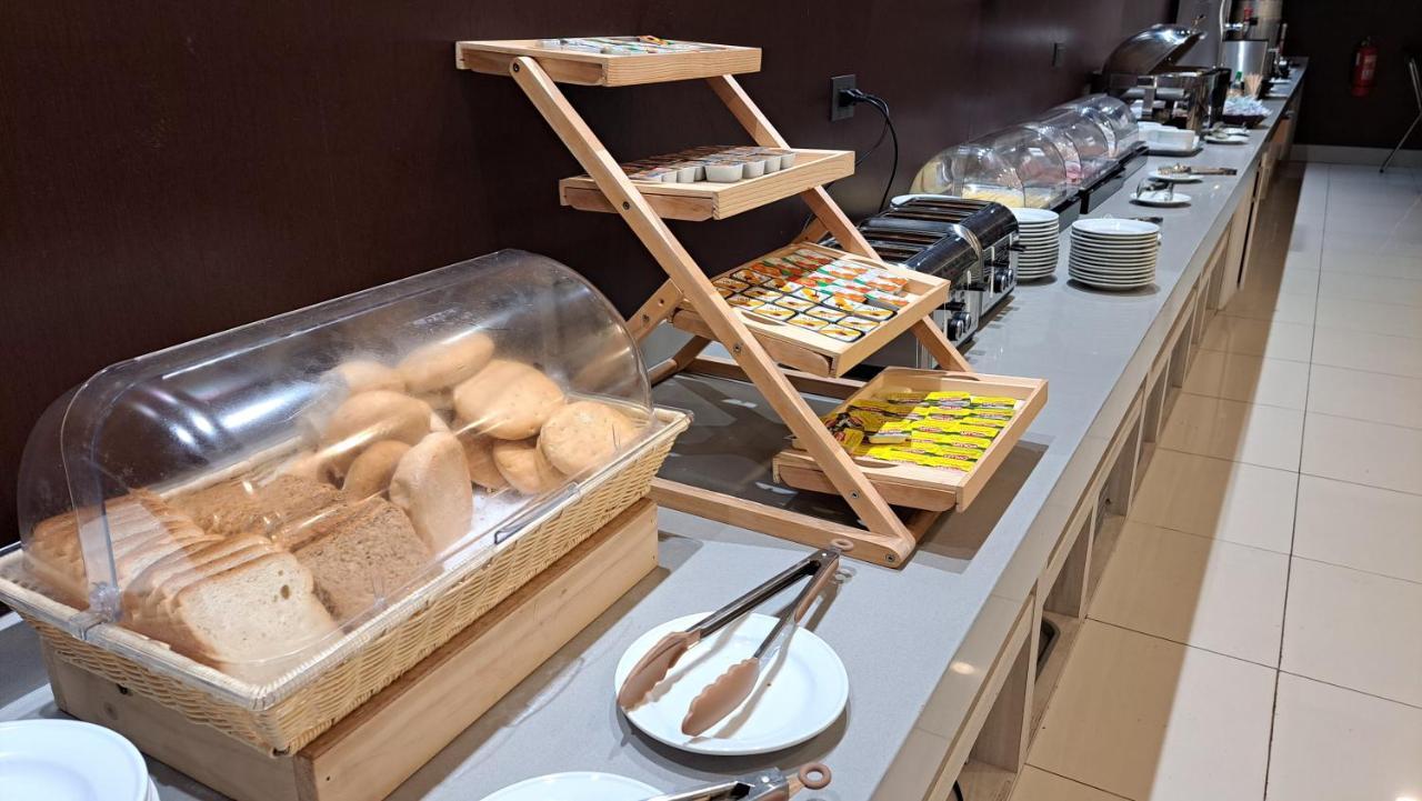 Diego De Almagro Hotel 4*